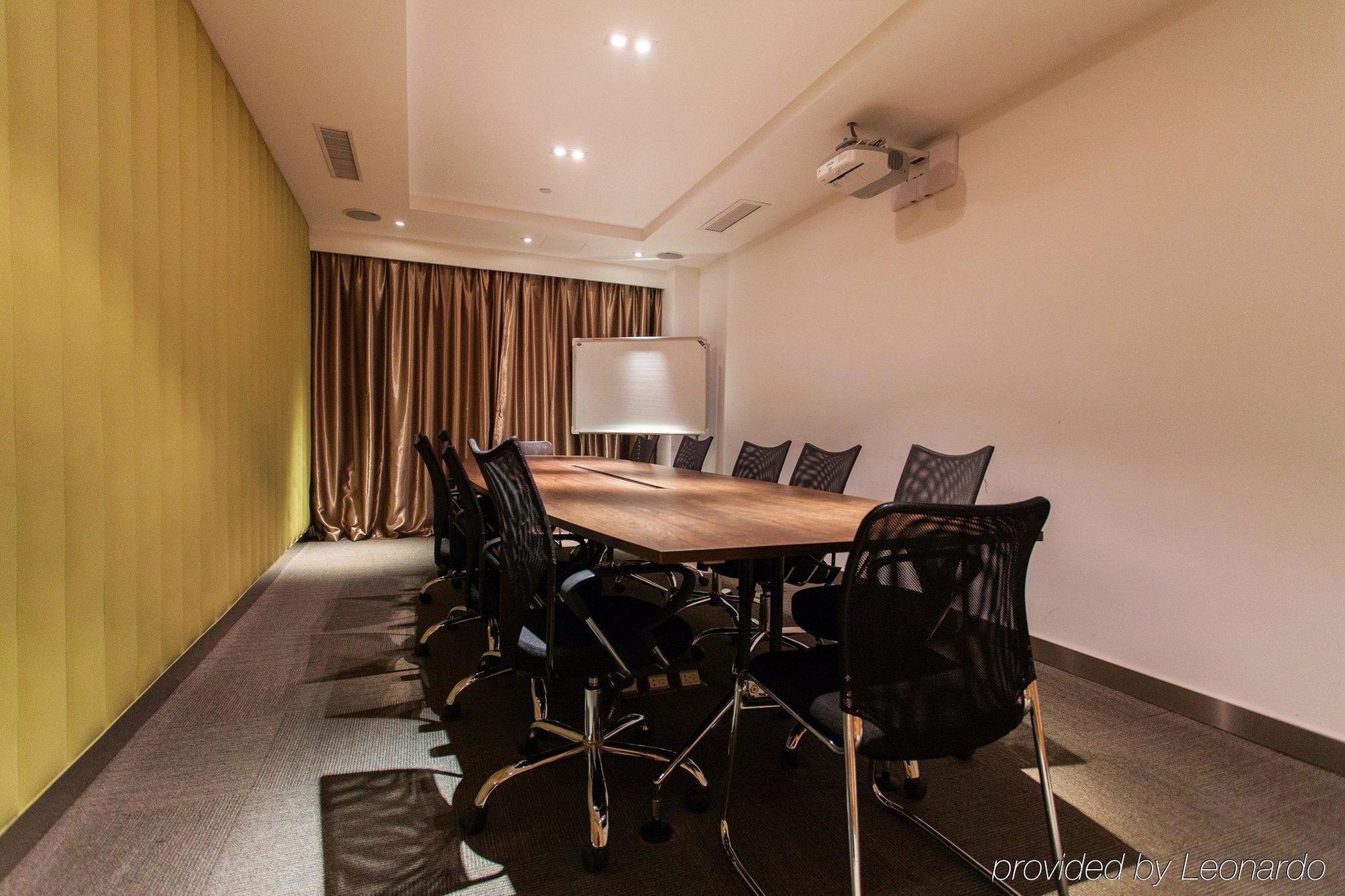 Holiday Inn Express Changzhou Centre By Ihg Екстер'єр фото